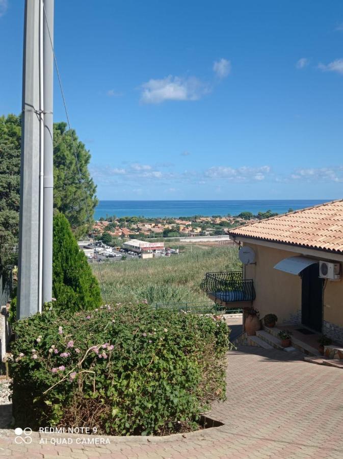 Villa Belvedere Campofelice Di Roccella Exterior photo